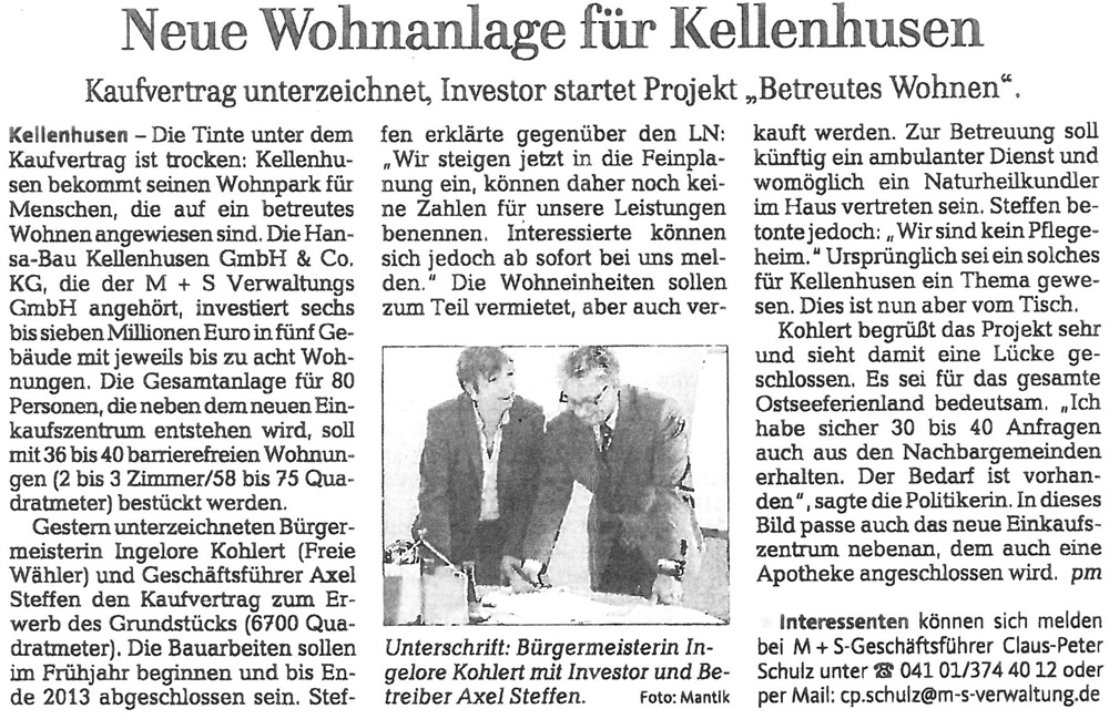 Investor und Betreiber Axel Steffen aus Schönberg unterzeichnet den Kaufvertrag